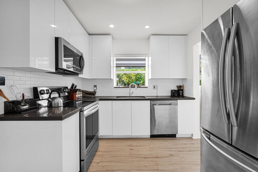 Building Photo - 37 NW 47th St