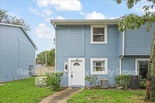Building Photo - 11406 Bedford Oaks Dr