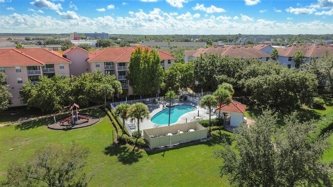 Building Photo - 2954 Sadina St