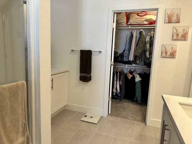 Building Photo - 2109 Blossom Ranch Rd