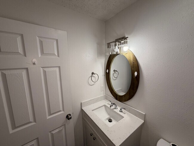 Building Photo - 109 Limoges St