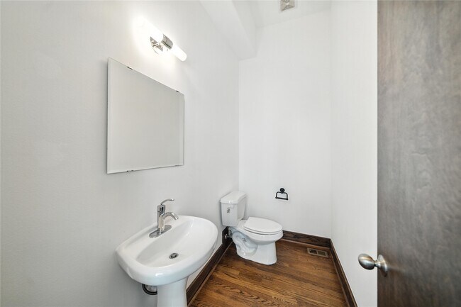 Building Photo - 1826 Prospect St