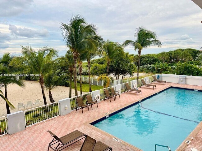 Building Photo - 9341 Collins Ave