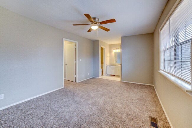 Building Photo - 3 Bed | 2 Bath | Tulsa | 1,511 SQFT