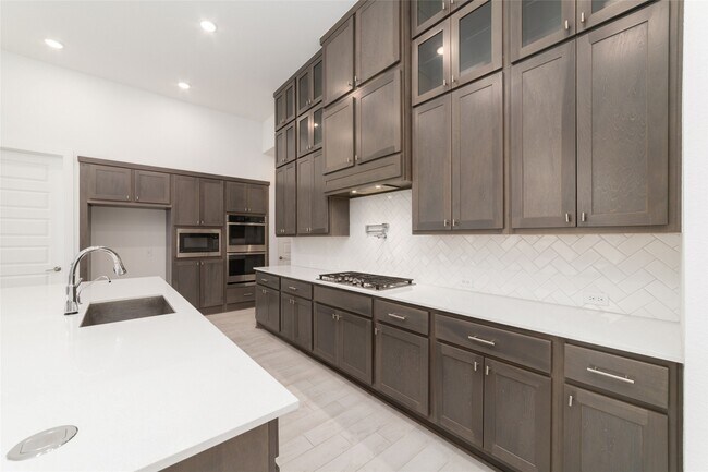 Building Photo - 32018 Crested Knl Ct