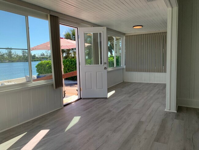Building Photo - 7140 Longboat Dr E