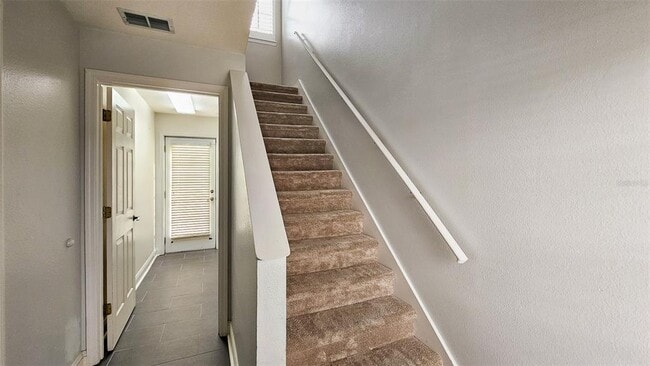 Building Photo - 608 S Matanzas Ave