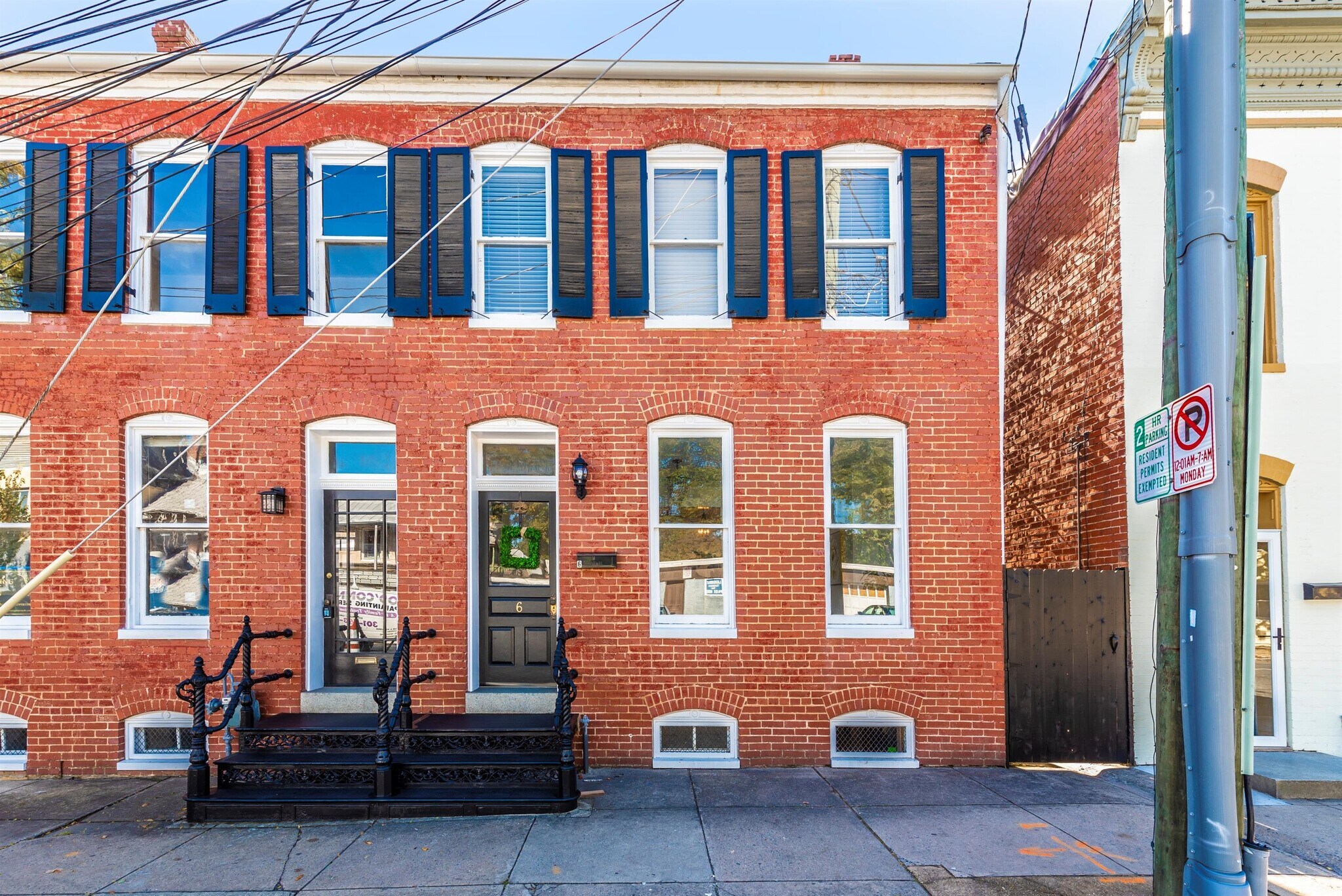 Building Photo - 6 W 4th St