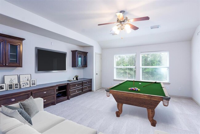 Building Photo - 62 S Longsford Cir