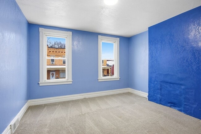 Building Photo - 1114-1118 Sutherland