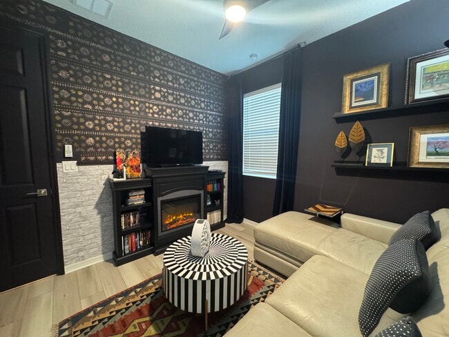 Building Photo - 7315 34th Ct E