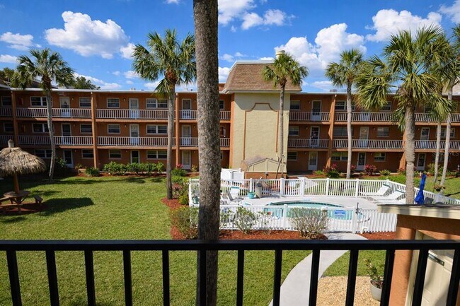 Building Photo - 12760 Indian Rocks Rd