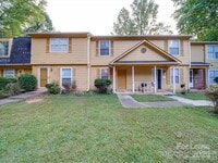 Building Photo - 4044 Briarhill Dr