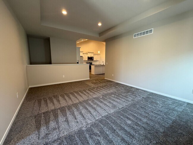 Building Photo - Brand new construction 3 bed/3 bath ranch townhome in North Lincoln