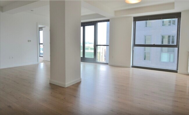 Building Photo - 1282 Boylston St