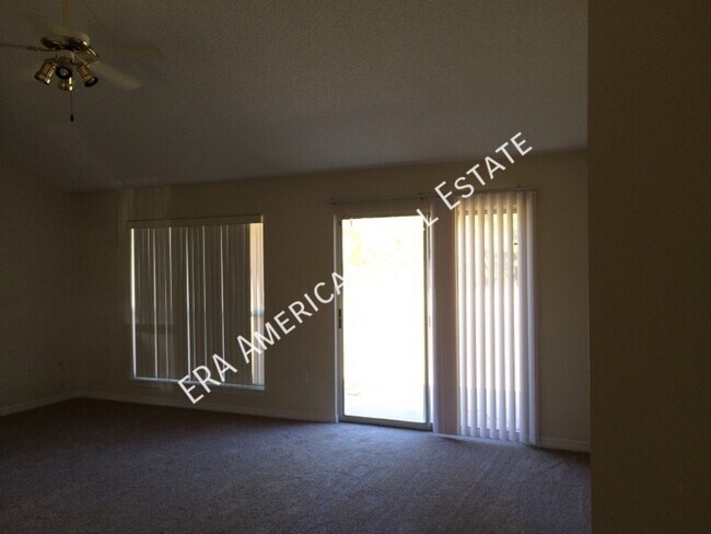 Building Photo - 7474 Manatee St