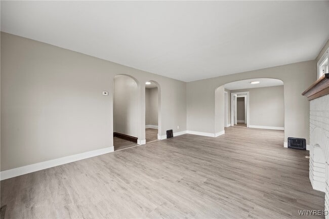 Building Photo - 2615 Genesee St