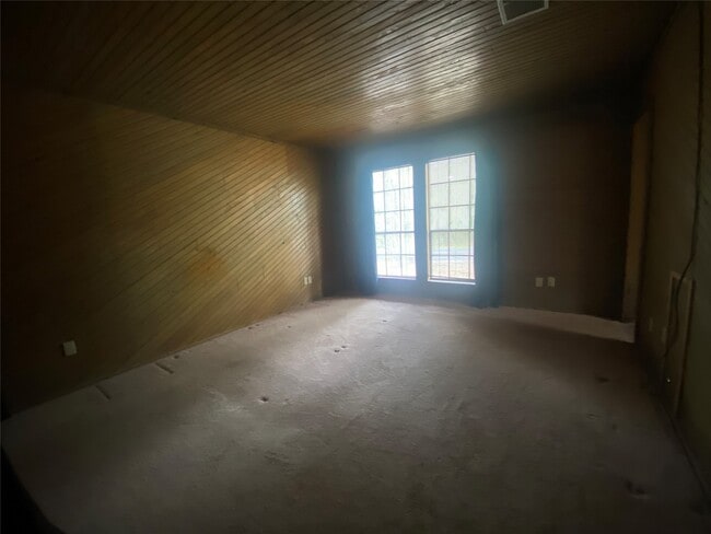 Building Photo - 24605 Pools Creek Dr