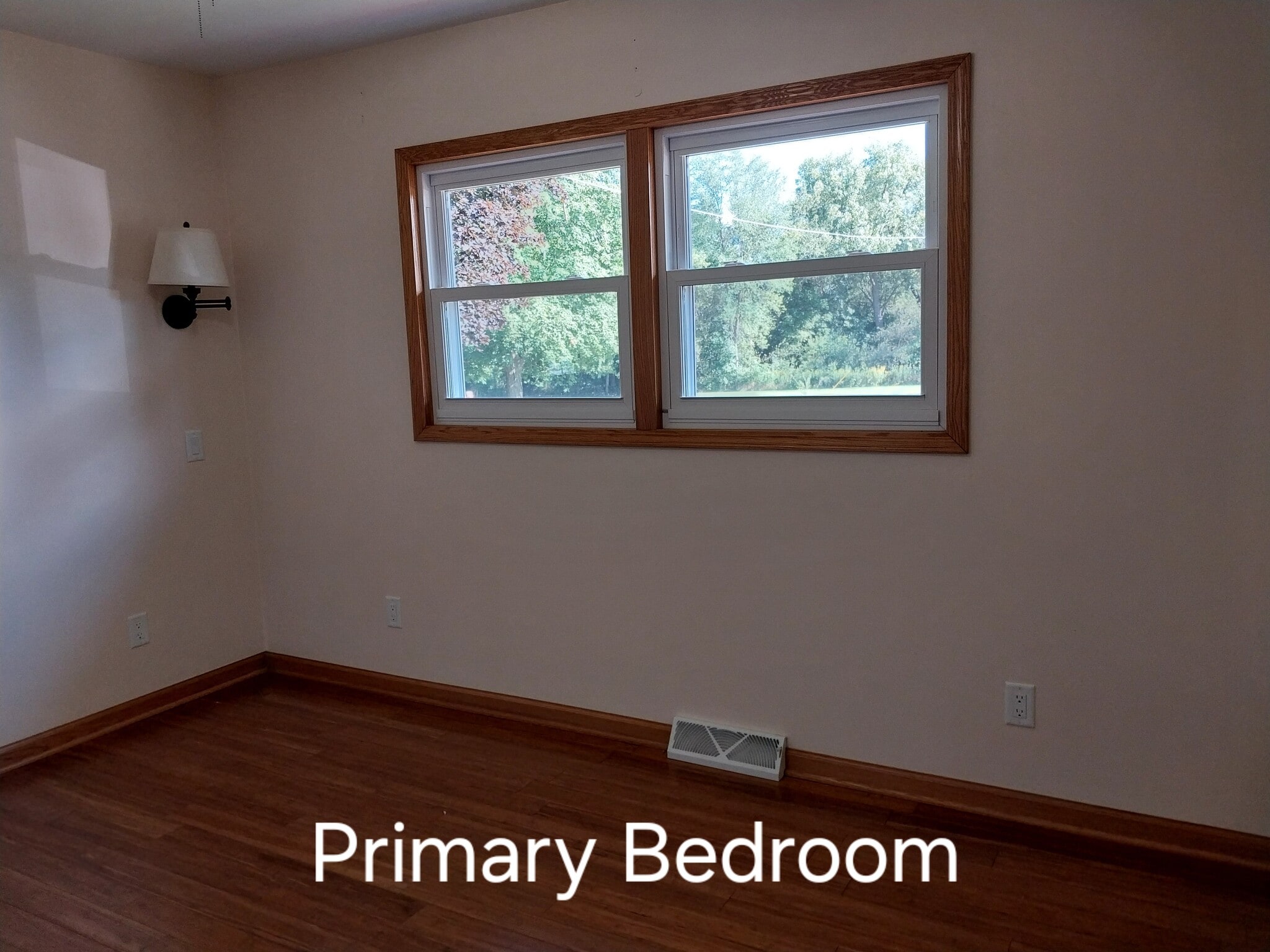Primary bedroom - 12006 7 1/2 Mile Rd