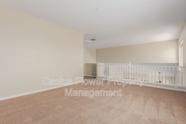 Building Photo - 749 E La Costa Dr