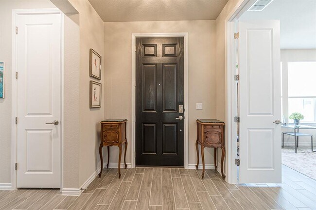 Building Photo - 105 Ace Ln
