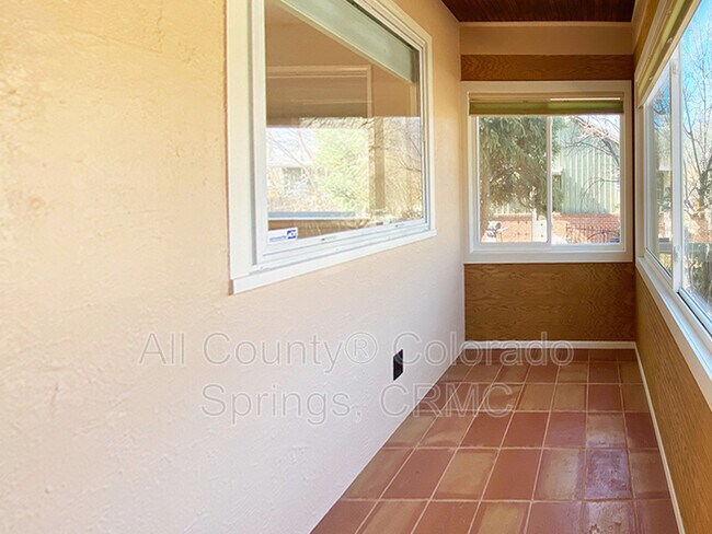 Building Photo - 407 N 31st St