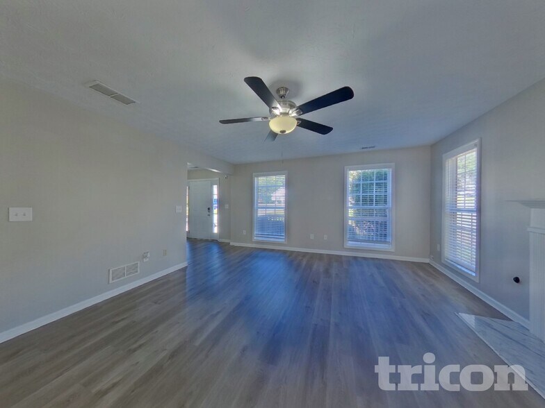 Building Photo - 223 Towler Shoals Dr