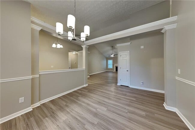 Building Photo - 131 Trellis Ct