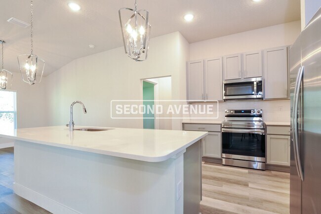 Building Photo - 9 Selden Ct