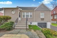 Building Photo - 5 Hawthorne Ln