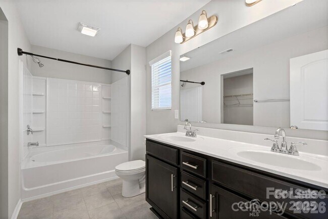 Building Photo - 134 Clove Hitch Dr