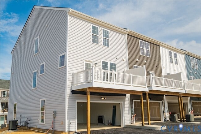 Building Photo - 15225 Dunton Ave
