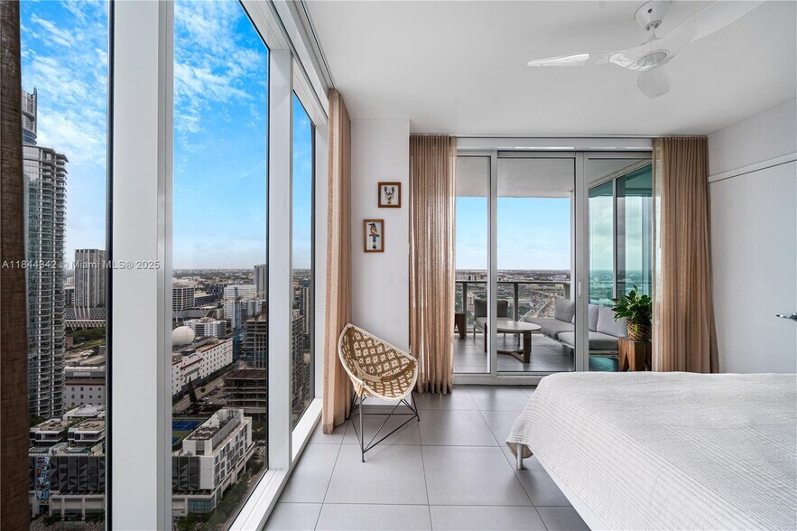 Building Photo - 1040 Biscayne Blvd