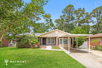 Building Photo - Spacious 5 Bedroom in Charleston!
