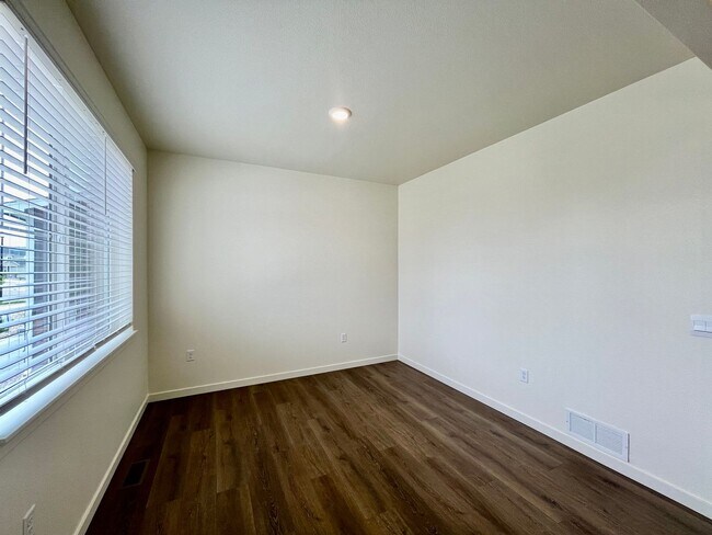 Building Photo - Beautiful Brand New Construction Home In M...