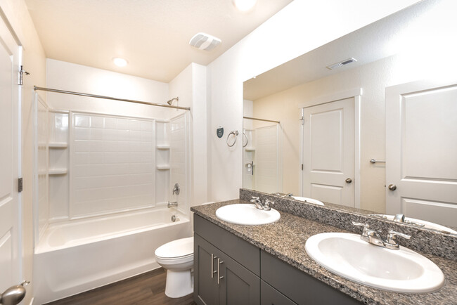 Building Photo - Beautiful 4 Bedroom in Thornton