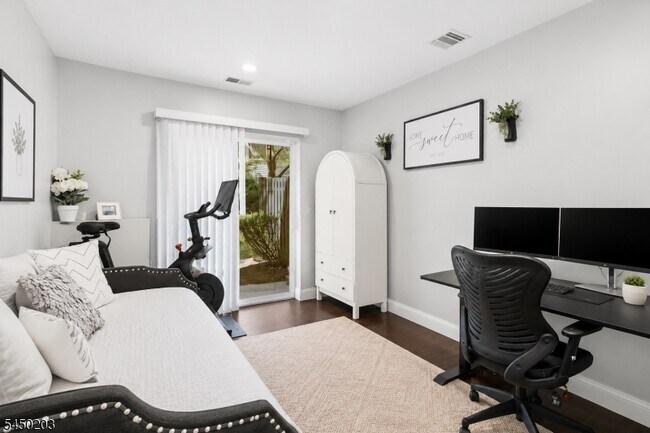 Building Photo - 2202 Yardley Pl
