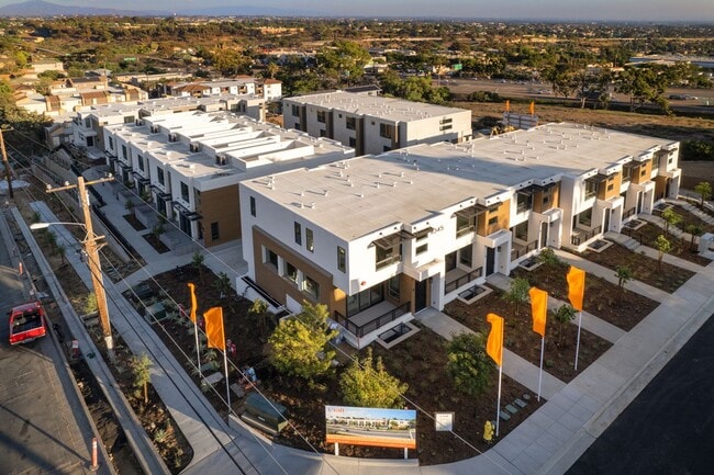 Building Photo - Modern Townhome FOR RENT in Golden Hill 3 Bed w/ 2 car garage!