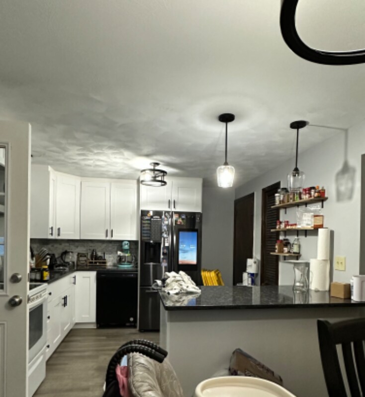 Building Photo - 37 S Grove St