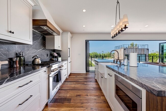 Building Photo - 6711 Wandermere Rd