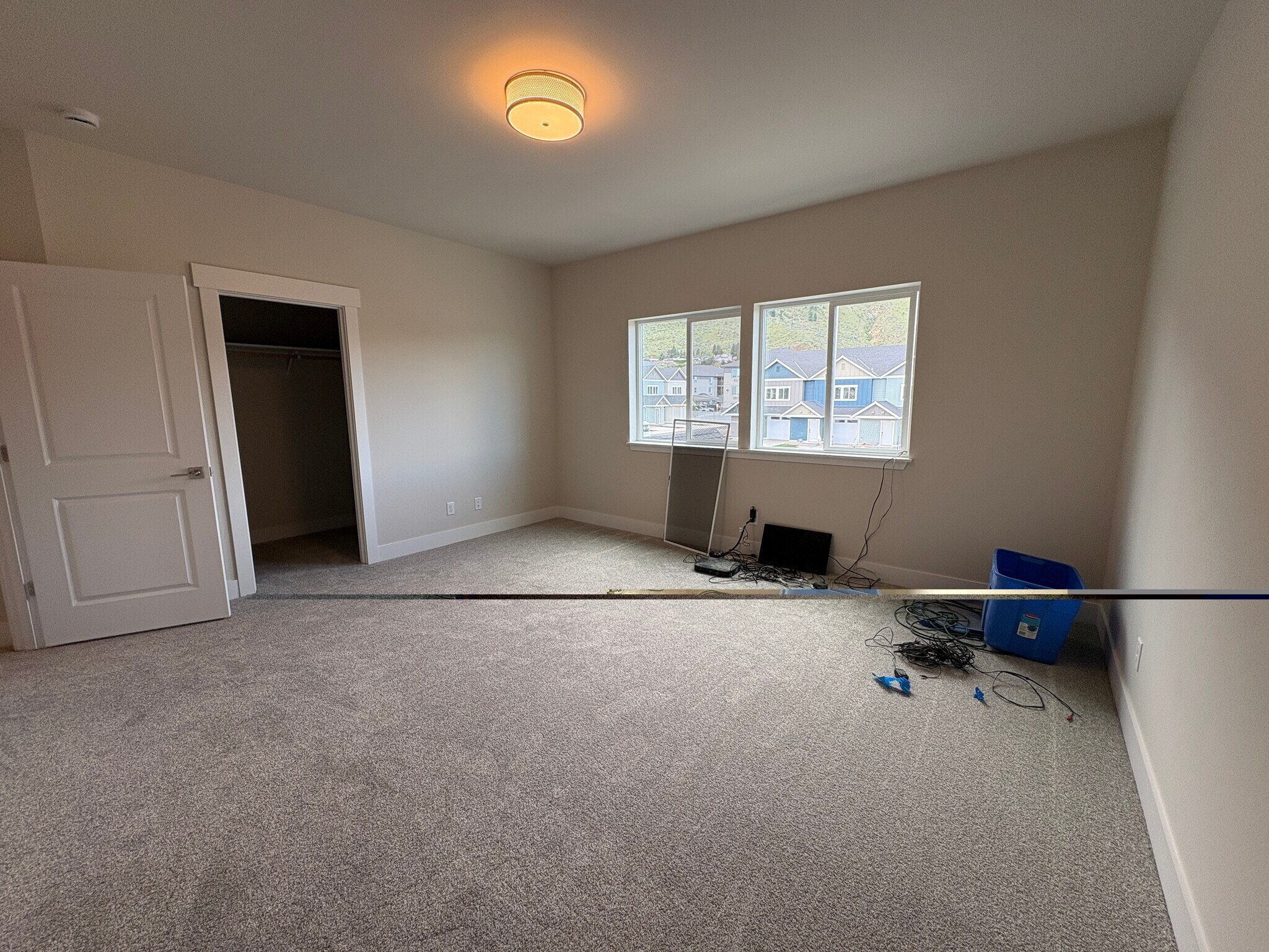 Building Photo - 1075 Red Apple Rd