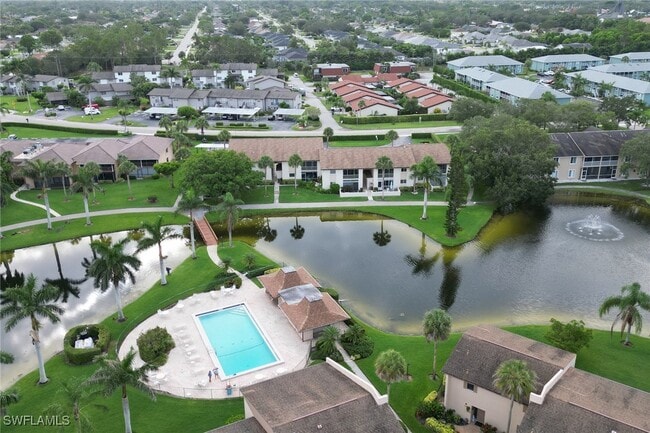 Building Photo - 185 Cypress Way E