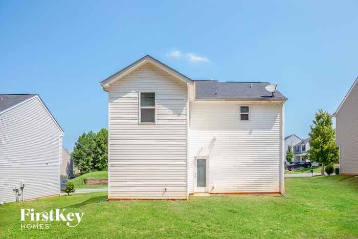 Building Photo - 7405 Hidden Creek Dr