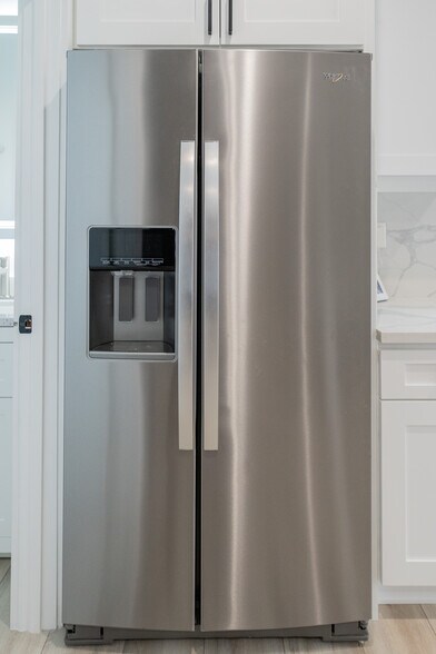 Building Photo - 6907 Estepa Dr