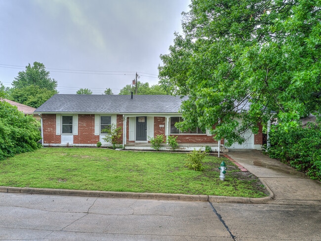 Building Photo - 4729 Baylor Dr