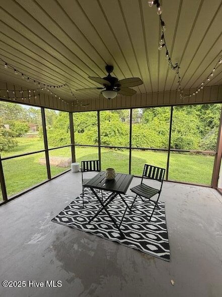 Building Photo - 714 San Juan Rd