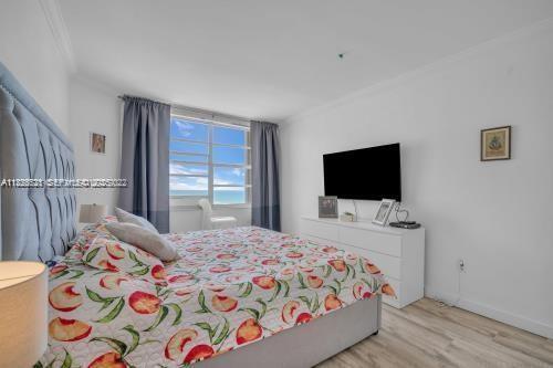 Building Photo - 1950 S Ocean Dr