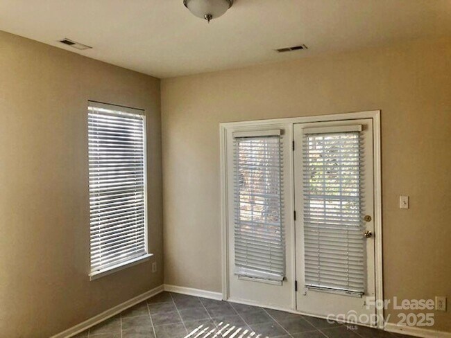 Building Photo - 3567 Creeping Flora Ln