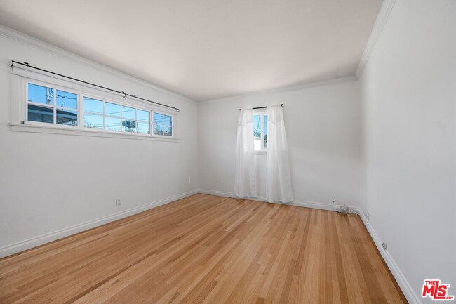 Building Photo - 6322 W 78th Pl