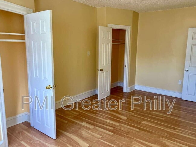 Building Photo - 1705 Bridge St